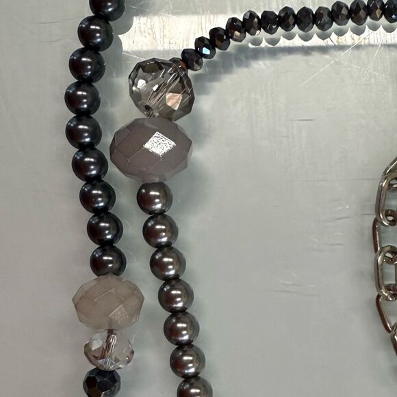 MIXED MEDIA Nine West necklace and Loft stacking necklace - Picture 9 of 9